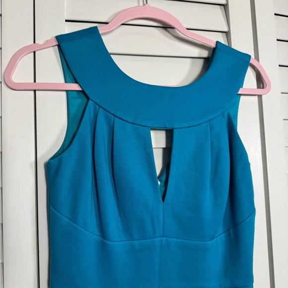Trina Turk Blue Pleated Sheath Cocktail Dress Size 0 (26 inch waist) - Picture 2 of 8